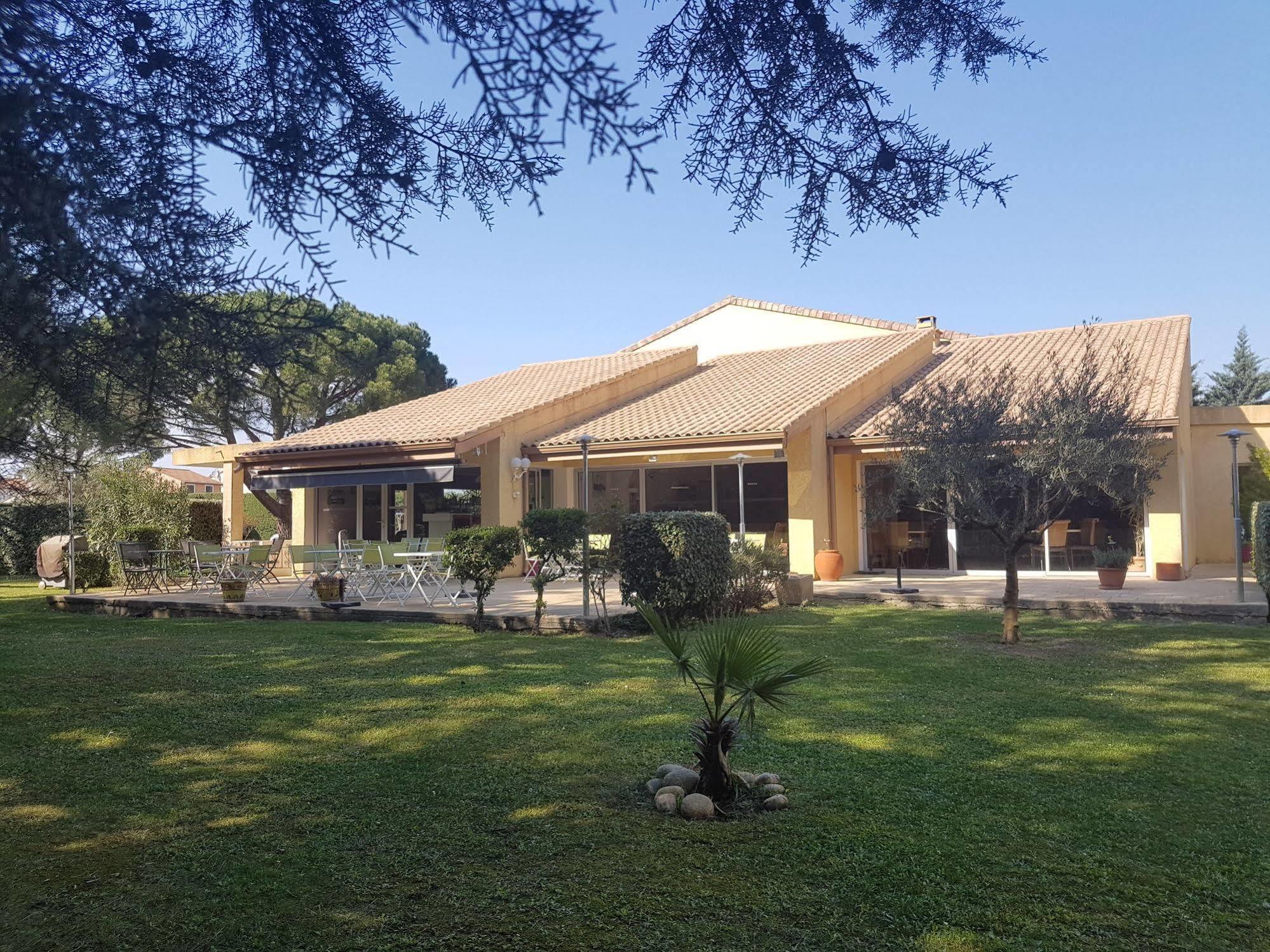 Hotel Restaurant Le Mas De L'Olivier Pont-Saint-Esprit Ngoại thất bức ảnh